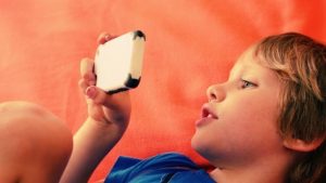 Smart Devices Stunt Children's Speech